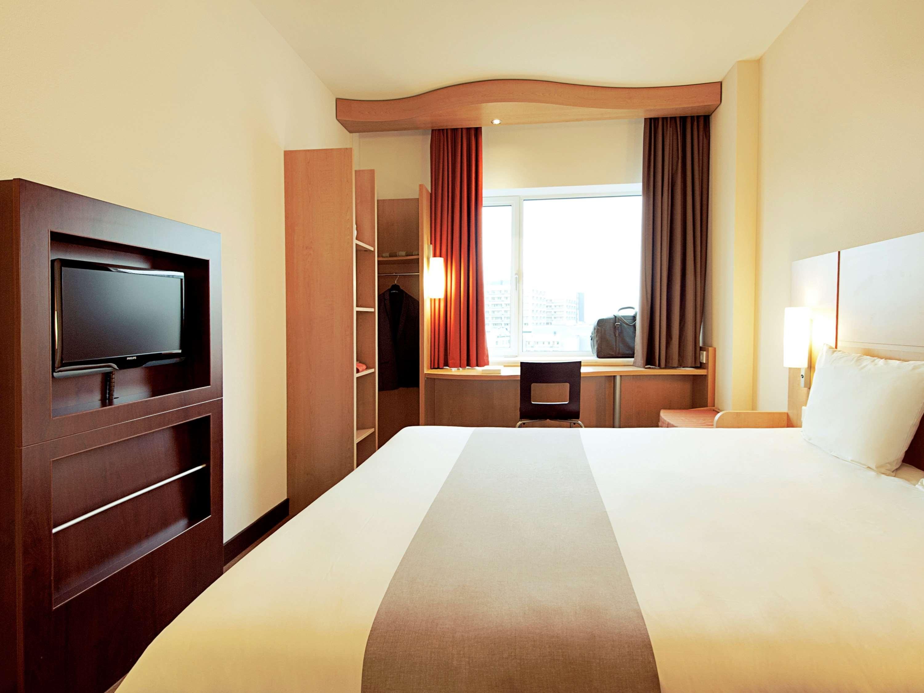 Ibis Meknes Hotel Exterior photo