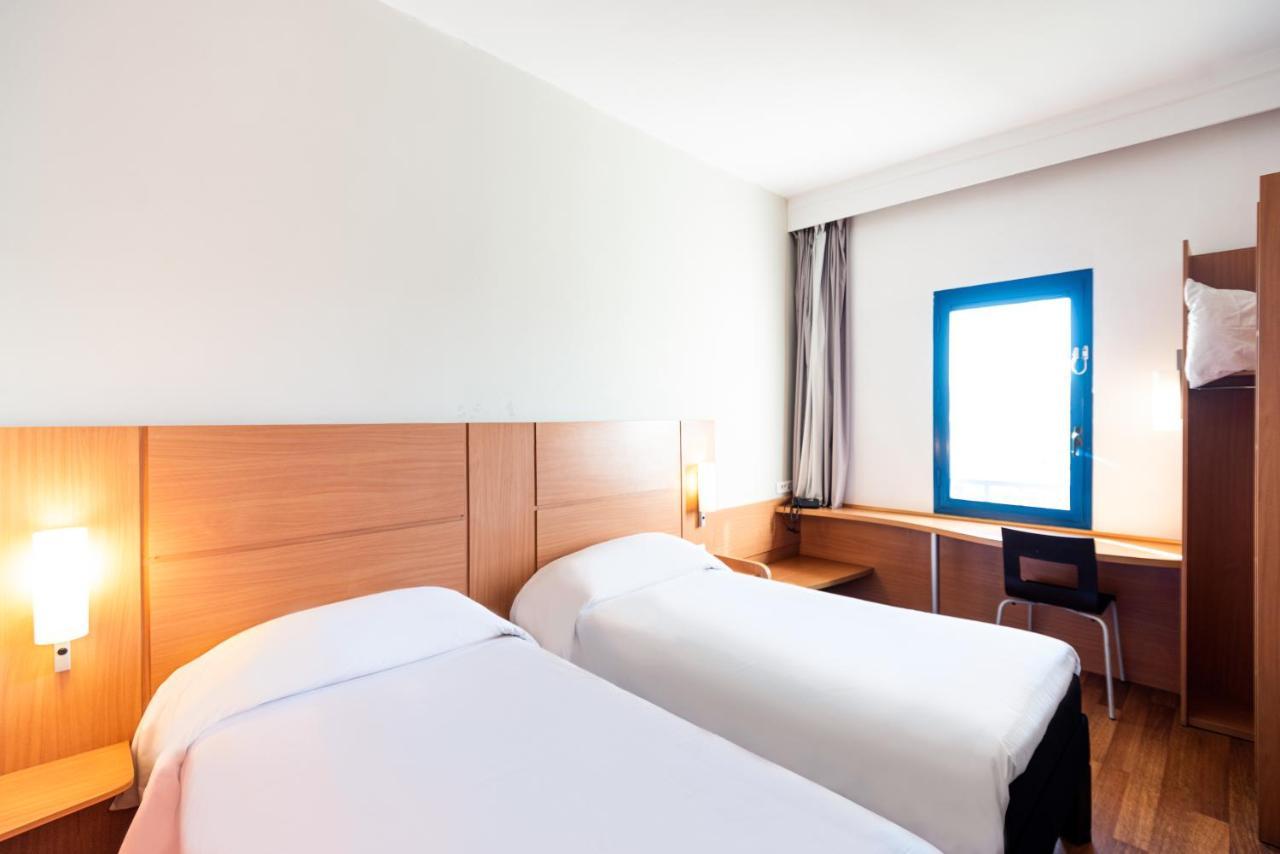 Ibis Meknes Hotel Exterior photo